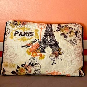 *Like new* Paris themed bedding set